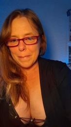 m_o_na_x webcam cam4 model stream image