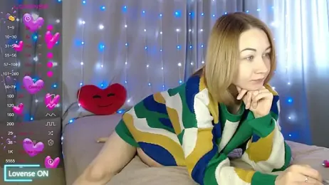 DaddysSluttyGirl2001 webcam model stream image