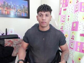 Yoxi Martinez webcam model stream image