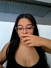 -VICKKY webcam model stream image