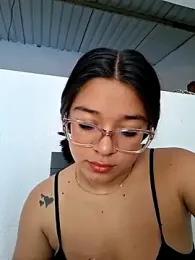 -VICKKY webcam model stream image