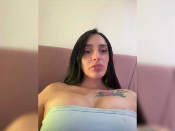 AprilRosse webcam model stream image