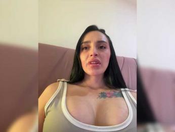 AprilRosse webcam model stream image
