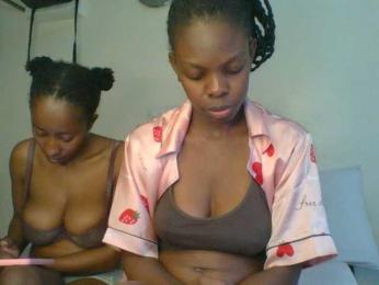 MysticCharm webcam model stream image