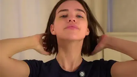 EleneButton webcam model stream image