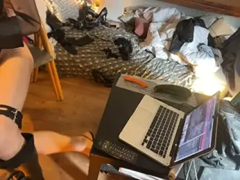 alexheels_boots webcam model stream image