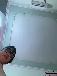Leeeeiu webcam stripchat model stream image