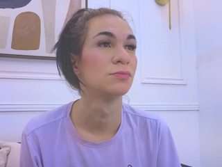 mia-thompson-1 webcam camsoda model stream image