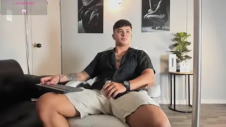 Cristopher_strong webcam model stream image