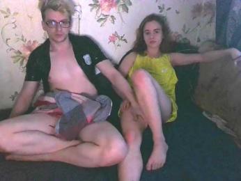 gray-couple webcam model stream image