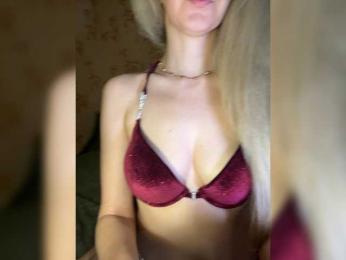 AnnaFlowers webcam model stream image