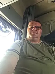 Tataurs webcam model stream image