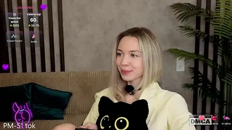 Holl1Would webcam stripchat model stream image