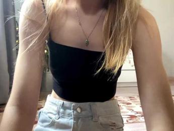 PinkPetal webcam model stream image