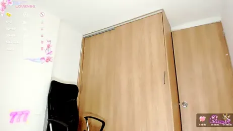 Nicol_ofi24 webcam model stream image