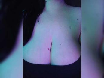 Ali_na webcam model stream image