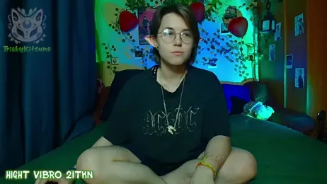 TrickyKitsune webcam stripchat model stream image