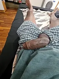 16Hose webcam model stream image