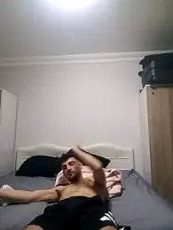 Yasinyasin7 webcam model stream image