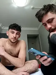 Yasinyasin7 webcam model stream image