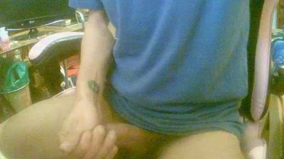 Guill94mo webcam cam4 model stream image