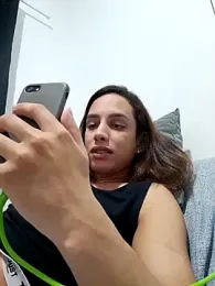 ofjuliaa webcam model stream image