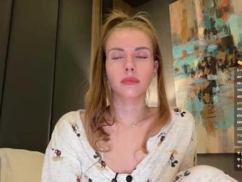 VikkiExtraCheese webcam bongacams model stream image