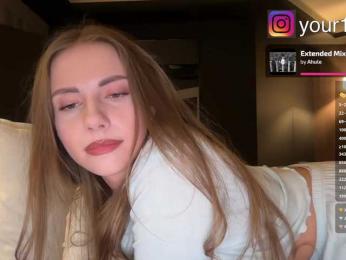 VikkiExtraCheese webcam bongacams model stream image