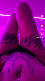 whorekinga webcam model stream image