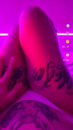 whorekinga webcam model stream image