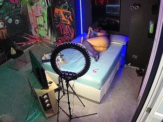 voyeurcam-casa-salsa-disturbed webcam camsoda model stream image