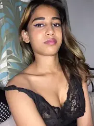 STRIP_GLOW webcam stripchat model stream image