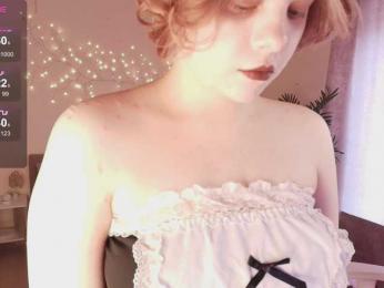 Emily-relish webcam bongacams model stream image