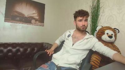 KyloEast webcam model stream image