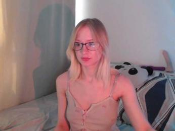 ChloeElegia webcam model stream image