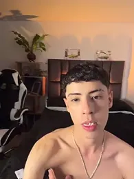 SebastianReed_ webcam model stream image