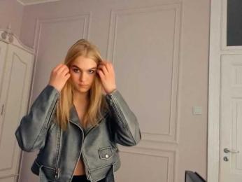 AlinaLemon webcam model stream image