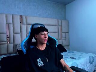 Croy Myers webcam flirt4free model stream image