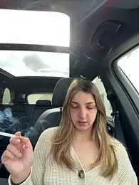 DoriDelux66 webcam model stream image