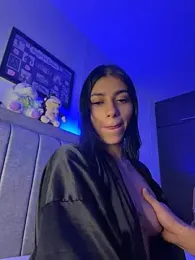 AlannaEvons webcam model stream image