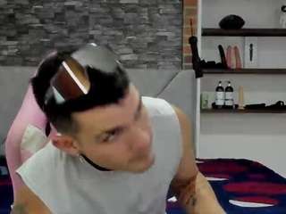 boyy-hott webcam model stream image