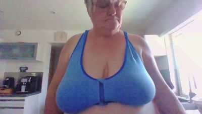 lunaria webcam model stream image