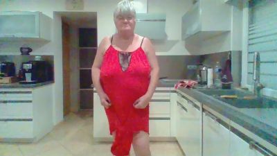 lunaria webcam model stream image