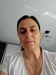 IsabelleCraft webcam model stream image