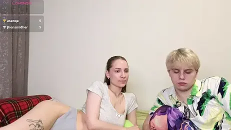 Emily_and_Ilumi webcam stripchat model stream image