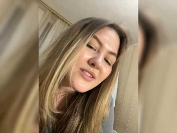 SunshineEmma webcam model stream image