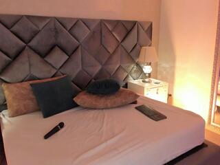 Leiza Thompson webcam model stream image