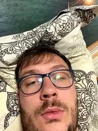 ionut9879 webcam model stream image