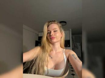 VladaMais webcam bongacams model stream image