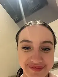 MiaTee webcam model stream image